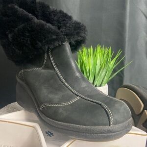Clark’s Black Suede Boots
